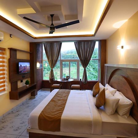 Hydel Palace Athirappilly By Bestinn Leisure Екстериор снимка